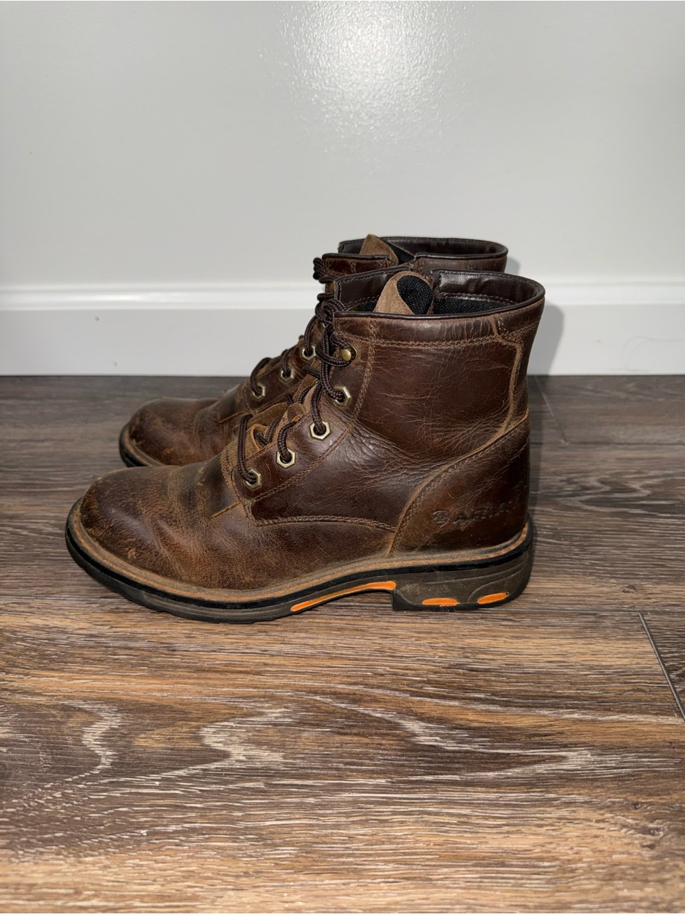 Ariat work hog lacer Brown Leather Work Boots - Classic Lace-Up
